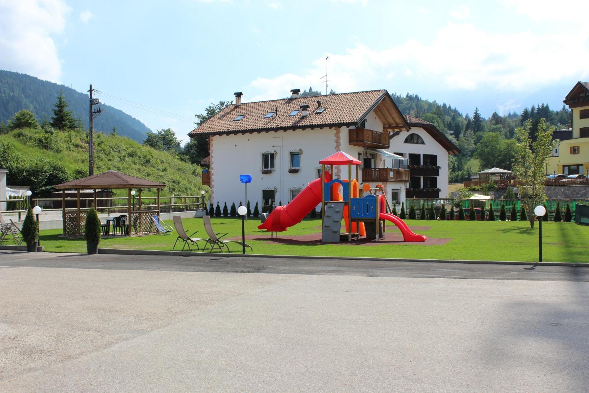 Hotel Rosa Alpina Andalo Bagian luar foto