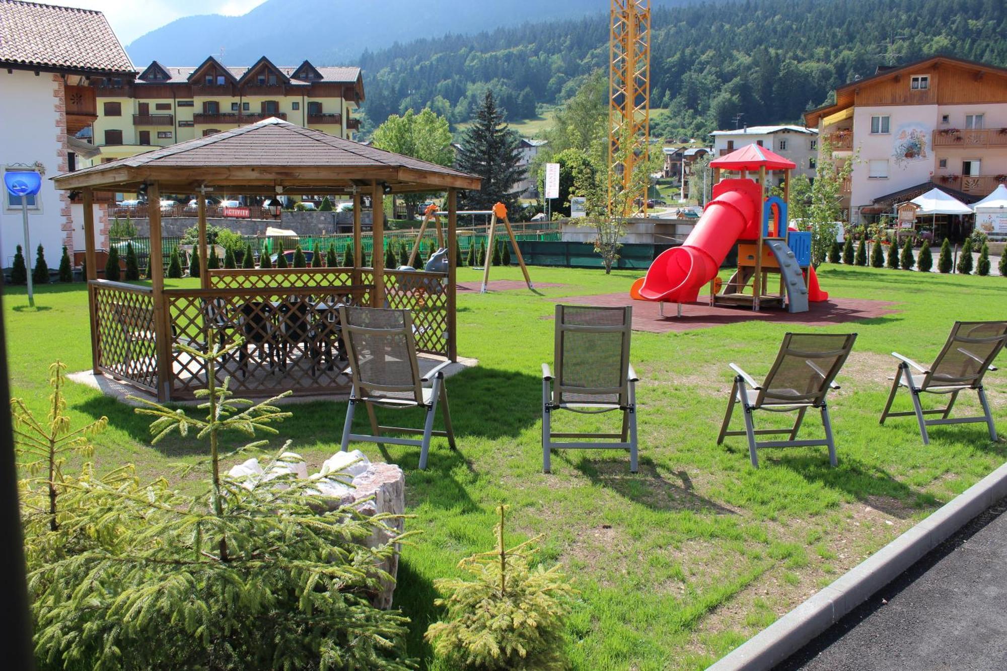 Hotel Rosa Alpina Andalo Bagian luar foto