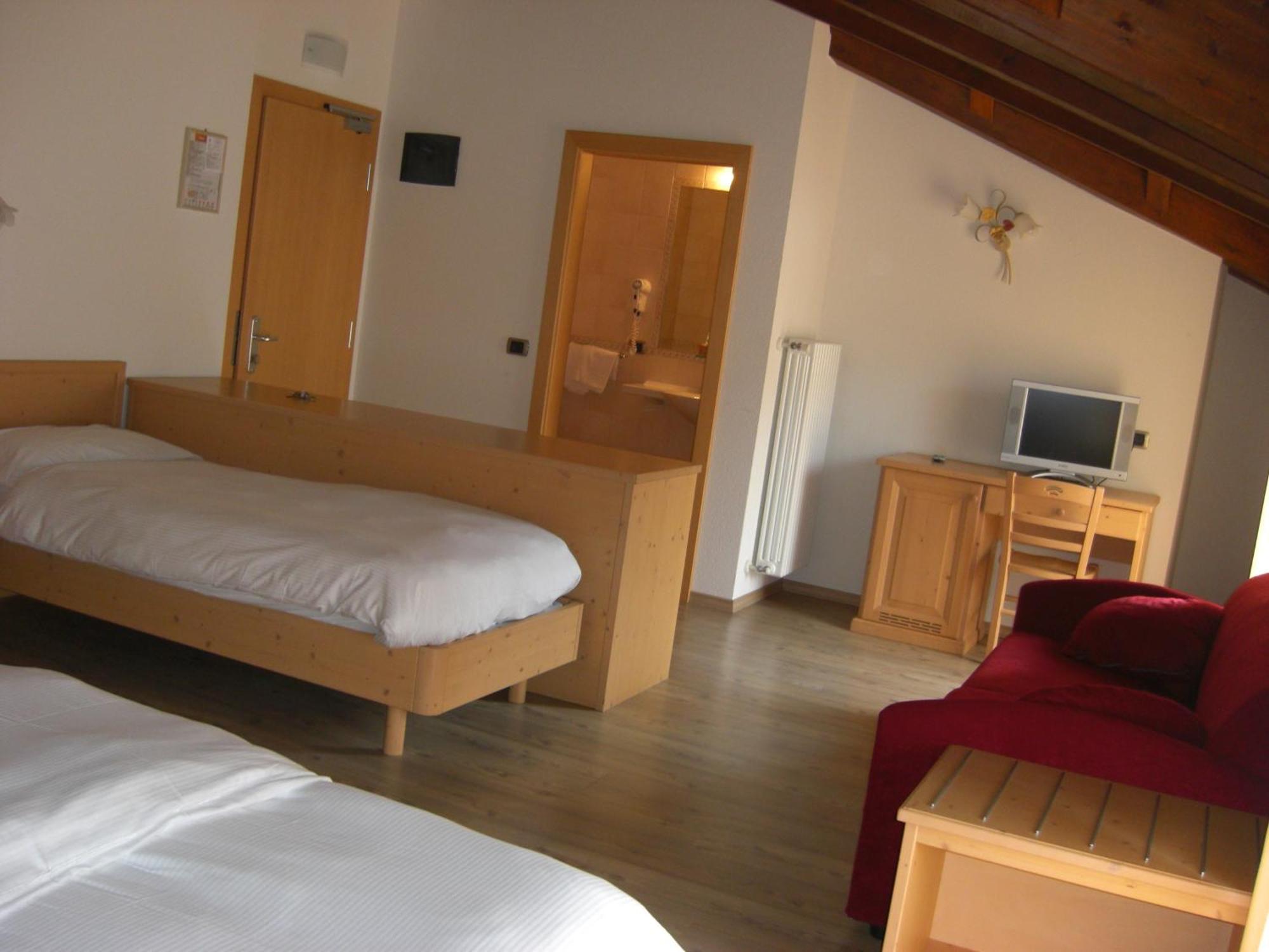Hotel Rosa Alpina Andalo Bagian luar foto